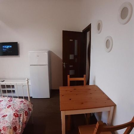 Romantic Calm Apartments Piata Universitate Bucureşti Ngoại thất bức ảnh