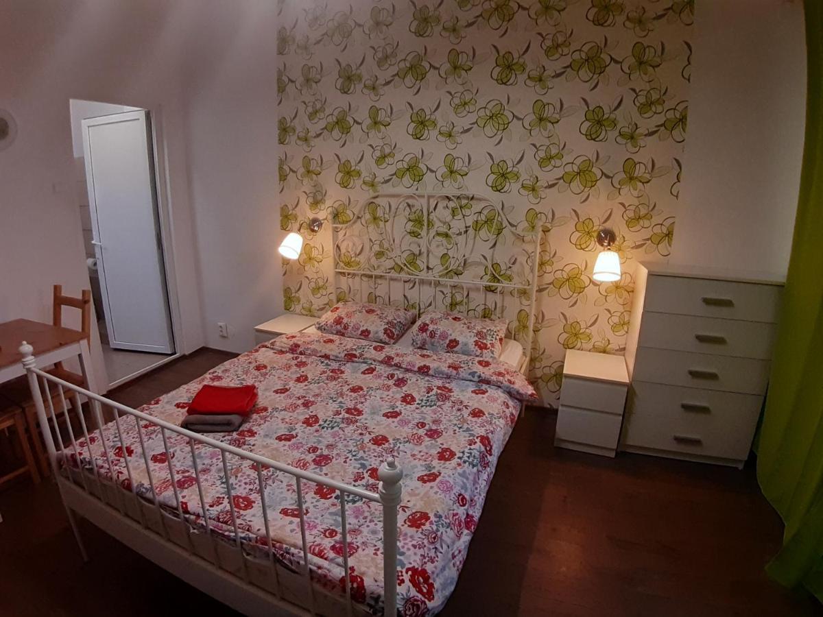 Romantic Calm Apartments Piata Universitate Bucureşti Ngoại thất bức ảnh